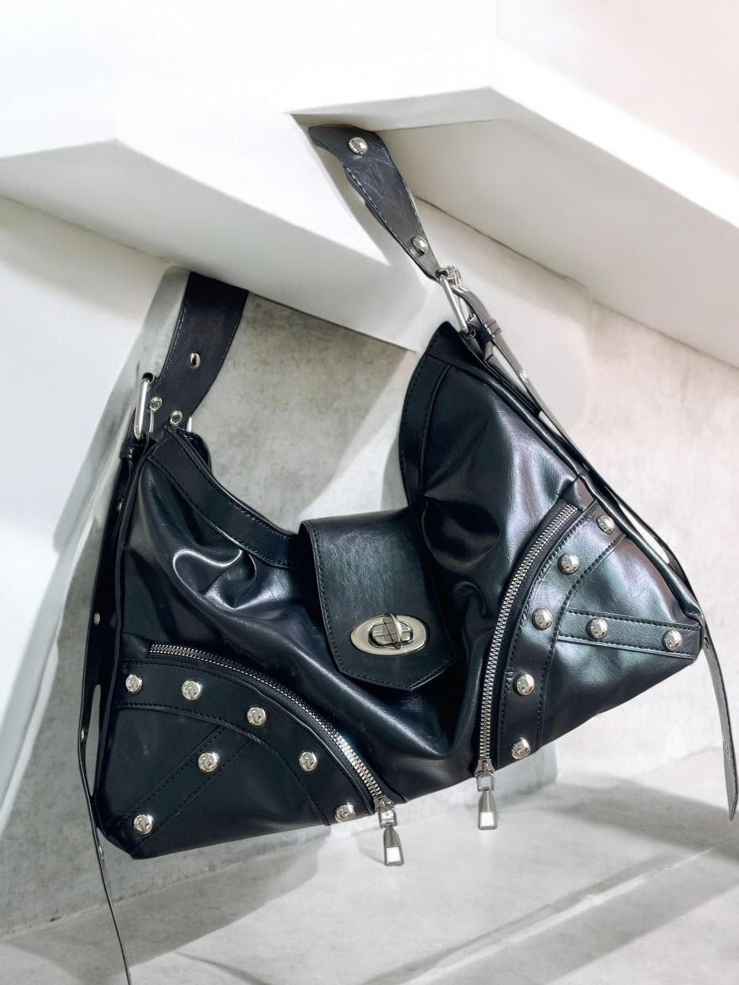 Y2K Gothic Rivet Shoulder Bag | Vintage Black Punk Handbag | Designer Large Capacity Crossbody Bag for Women | Rock Style Purse | Women Bag