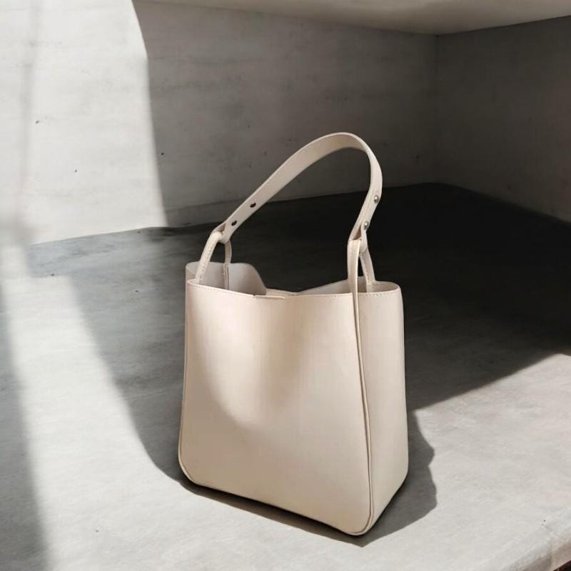 Large Capacity PU Leather Shoulder Bag - Women's Bucket Handbag, Retro Tote Bag, Solid Color Purse for Daily Use, Fashionable Handbag