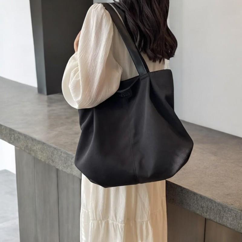 Tote Bag Large Capacity Women | Simple Casual Shoulder Handbag for Women | Fashionable Daily Commuting and Shopping Bag | Solid Color Design