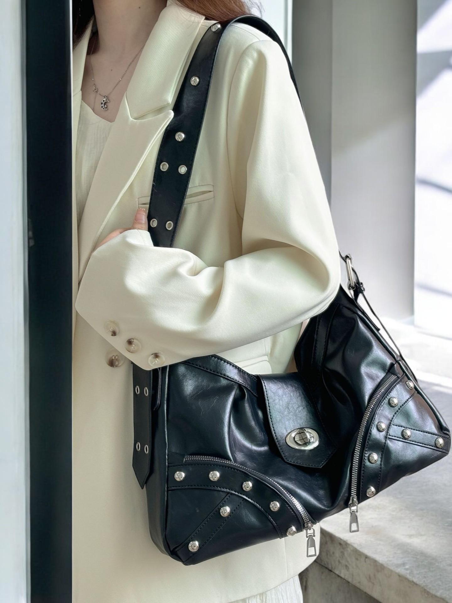 Y2K Gothic Rivet Shoulder Bag | Vintage Black Punk Handbag | Designer Large Capacity Crossbody Bag for Women | Rock Style Purse | Women Bag