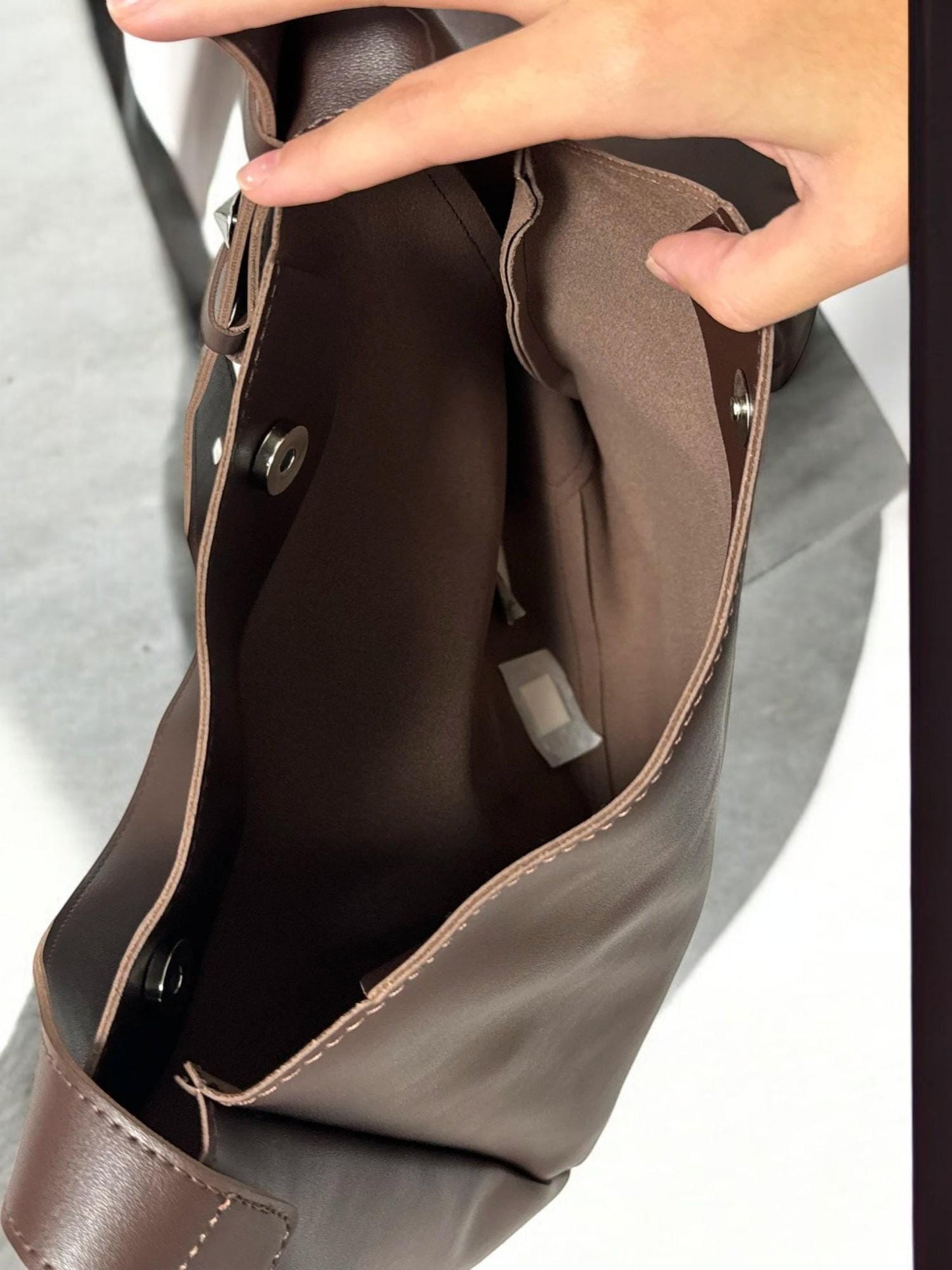 Large Capacity PU Leather Shoulder Bag - Women's Bucket Handbag, Retro Tote Bag, Solid Color Purse for Daily Use, Fashionable Handbag