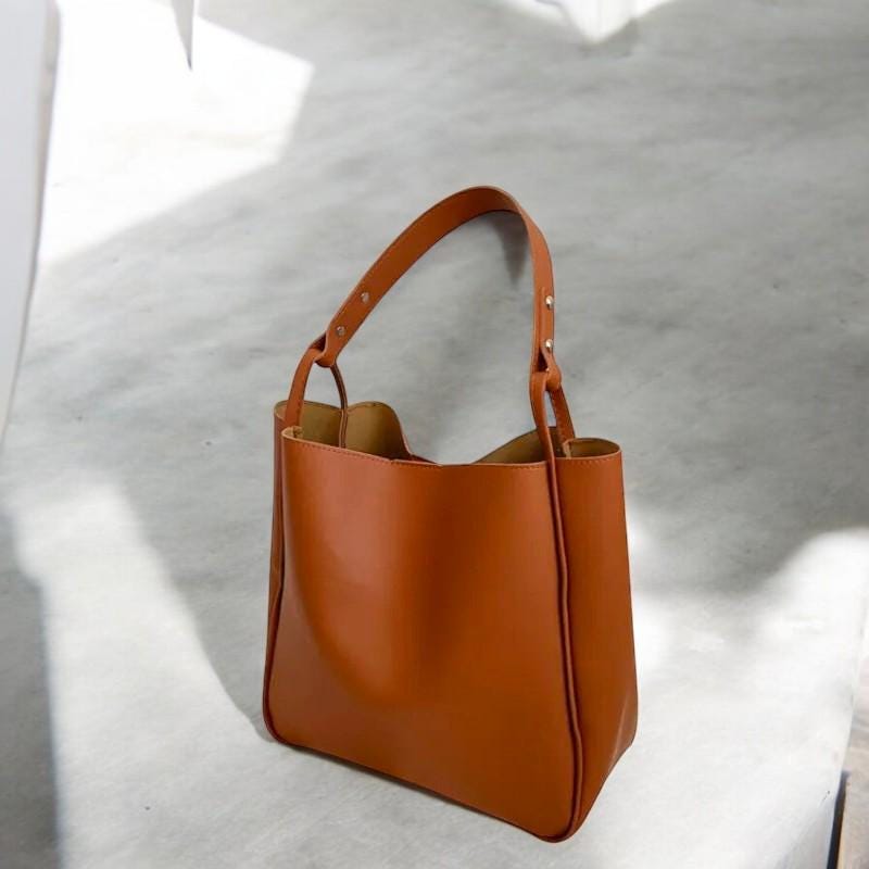 Large Capacity PU Leather Shoulder Bag - Women's Bucket Handbag, Retro Tote Bag, Solid Color Purse for Daily Use, Fashionable Handbag