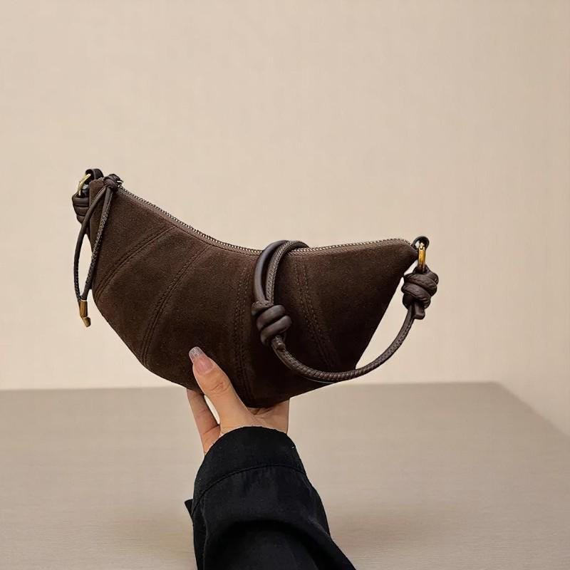 Velvet Shoulder Bag – Soft 2025 Crossbody Handbag for Women, Solid Color Zipper Purse, Fashionable Western Style PU Tote Bag